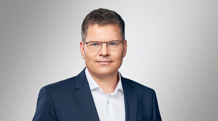 Dr. Normann Pankratz